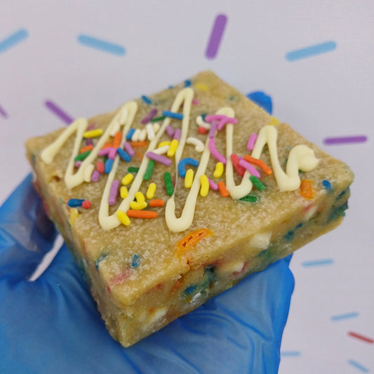 Funfetti Blondie